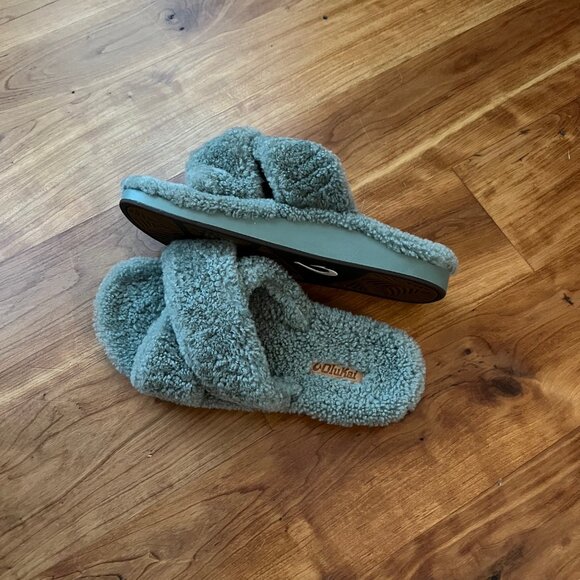 NWOT ** OluKai Hila Heu Plush Curly Shearling Sandal - Picture 4 of 6